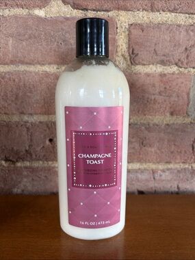 Bath & Body Works Champagne Toast 16 oz moisturizing shampoo